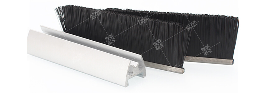 產(chǎn)品質(zhì)量好，交期有保證的電扶梯毛刷生產(chǎn)廠家【傲群刷業(yè)】