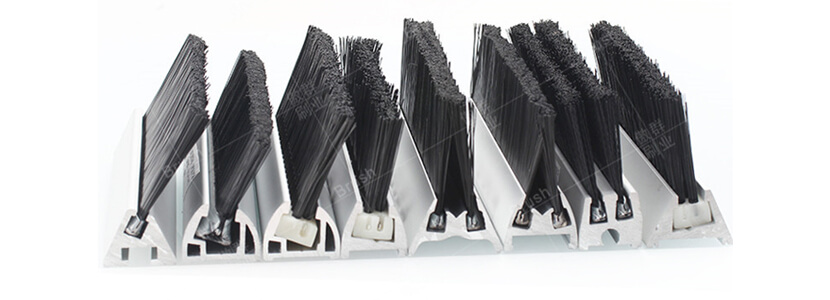 專業(yè)定制扶梯防夾毛刷的生產(chǎn)廠家【傲群刷業(yè)】