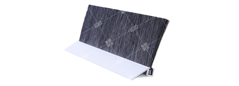 45°的門下密封毛刷【傲群刷業(yè)】