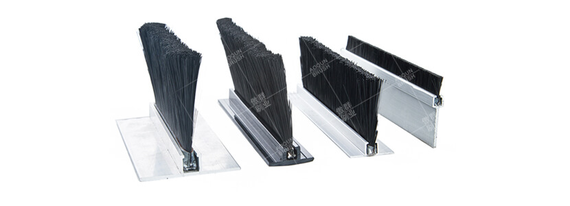 生產(chǎn)廠家定制旋轉(zhuǎn)門密封毛刷【傲群刷業(yè)】