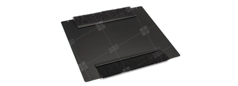 優(yōu)質(zhì)的機(jī)柜門密封毛刷，來自【傲群刷業(yè)】