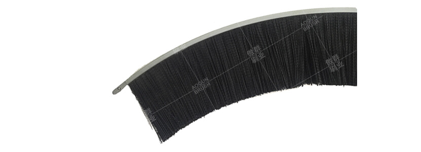 這樣選雨簾擋泥板毛刷條，準(zhǔn)沒(méi)錯(cuò)！【傲群毛刷廠】