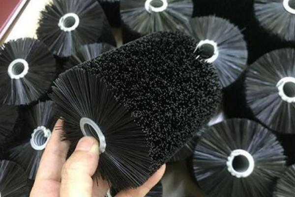 清洗機(jī)毛刷輥生產(chǎn)廠家如何選擇 清洗機(jī)毛刷輥生產(chǎn)廠家如何選擇